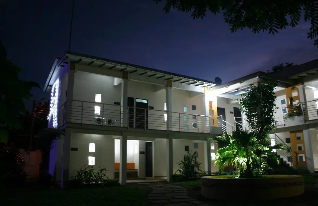 Villa Real Hotel Campestre-1